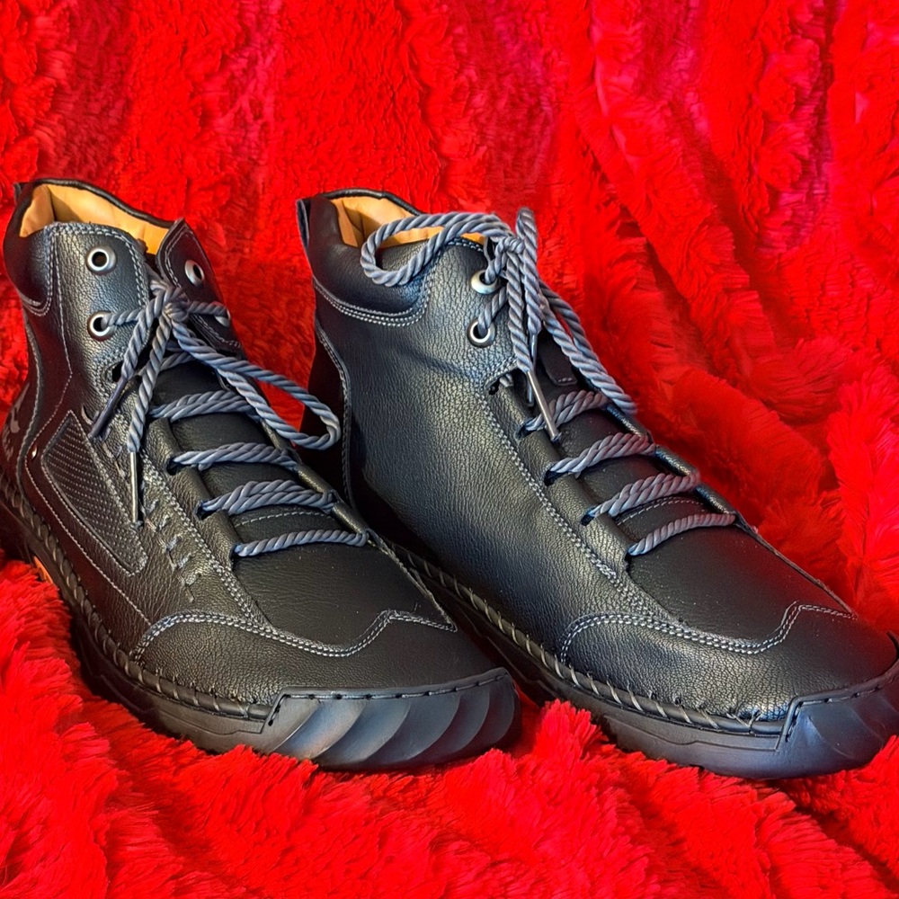 “SALKIN” Mens Leather Shoes  Size 11  
BRAND NEW!
